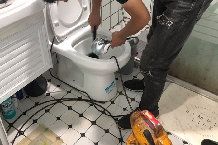 贡井疏通下水道