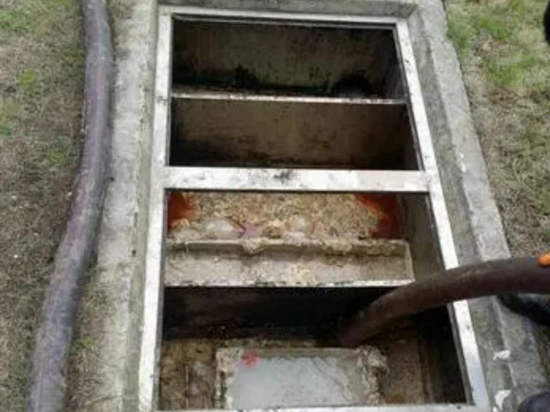 贡井隔油池清理